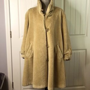 Hummelsheim faux fur teddy swing coat, toggle, size 8